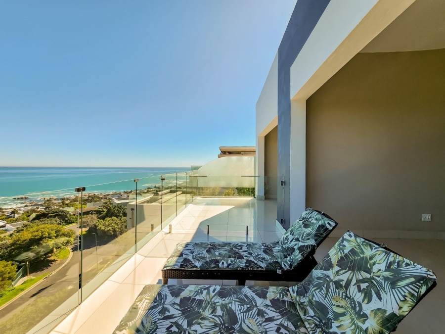 11 Bedroom Property for Sale in Camps Bay Western Cape